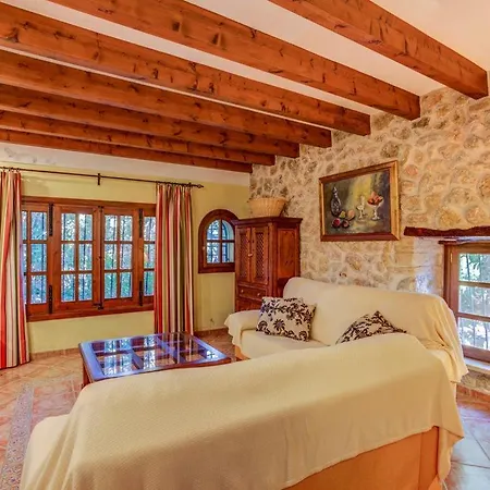 Finca Can Plomer - Typical 3br With Private Pool Ac Set In The Heart Of The Old Tow Pensión Pollensa