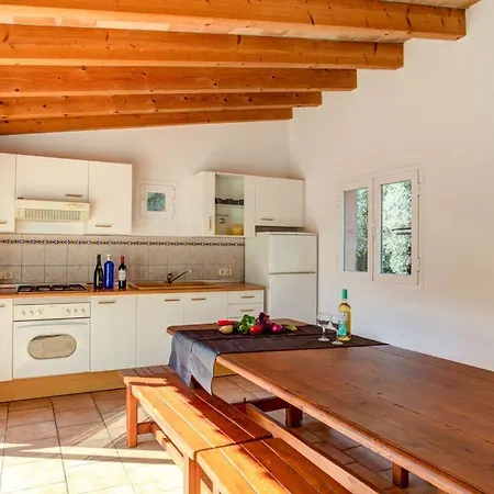 Finca Can Plomer - Typical 3br With Private Pool Ac Set In The Heart Of The Old Tow * Pollensa