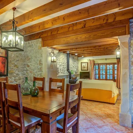 Finca Can Plomer - Typical 3br With Private Pool Ac Set In The Heart Of The Old Tow Pollensa