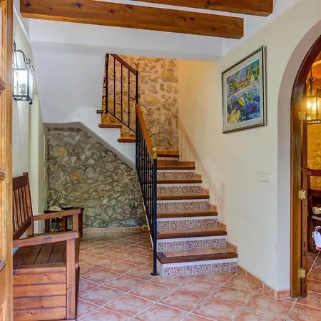 Finca Can Plomer - Typical 3br With Private Pool Ac Set In The Heart Of The Old Tow